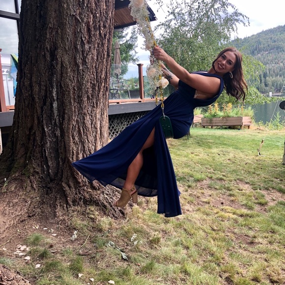 Lulus gown - Picture 5 of 9